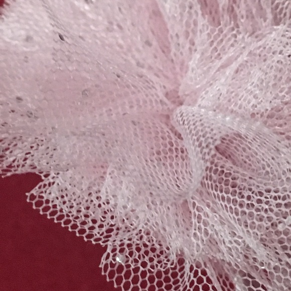 Girl’s Tulle Pom Headband - Picture 4 of 4